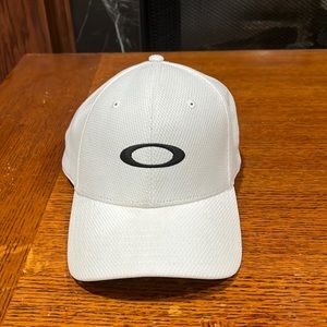 Oakley Cap